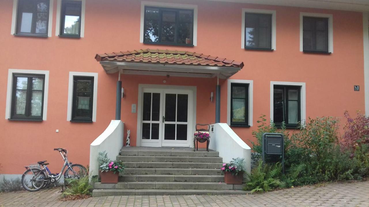 Fewo 1 Waren Mueritz - Haus Buchen Am Tiefwarensee - 1 Zi المظهر الخارجي الصورة